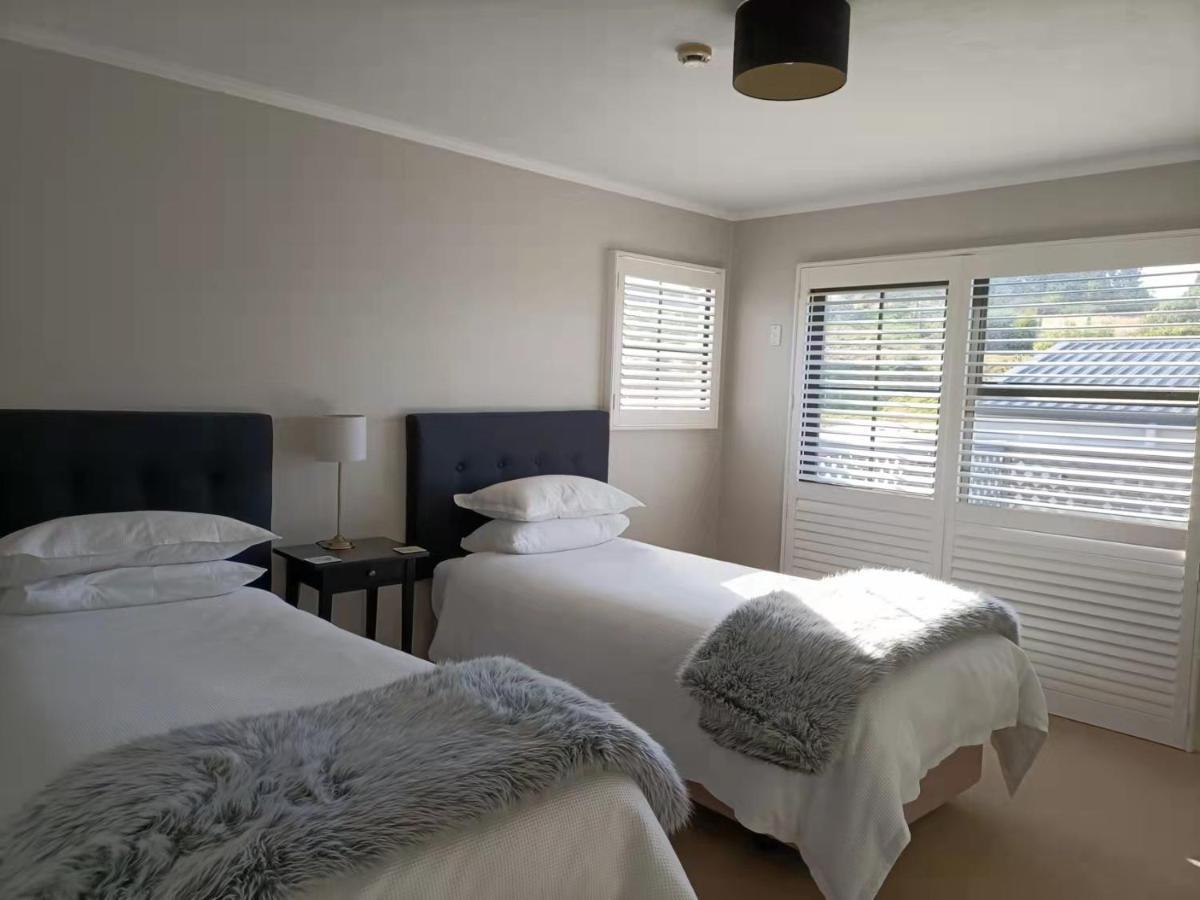 Lands End Hotel Bluff Bagian luar foto